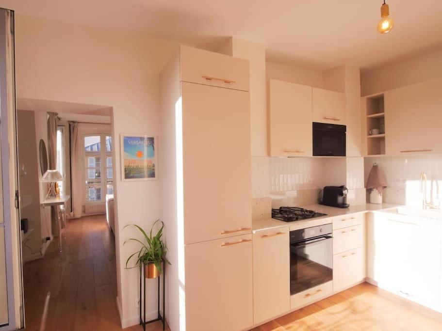 Apartamento Charme Et Modernite Au Coeur Du Quartier St Louis Versalles Exterior foto