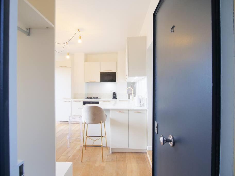 Apartamento Charme Et Modernite Au Coeur Du Quartier St Louis Versalles Exterior foto
