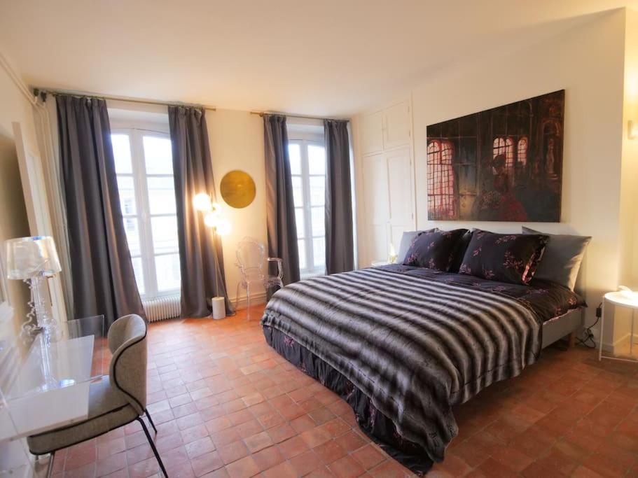 Apartamento Charme Et Modernite Au Coeur Du Quartier St Louis Versalles Exterior foto