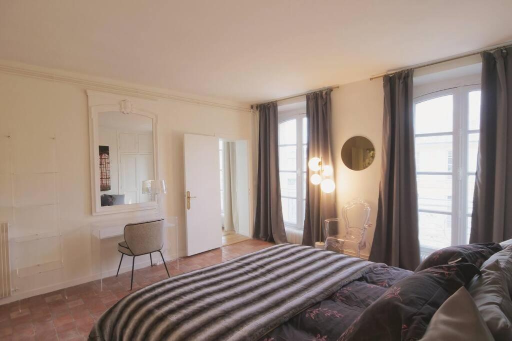 Apartamento Charme Et Modernite Au Coeur Du Quartier St Louis Versalles Exterior foto